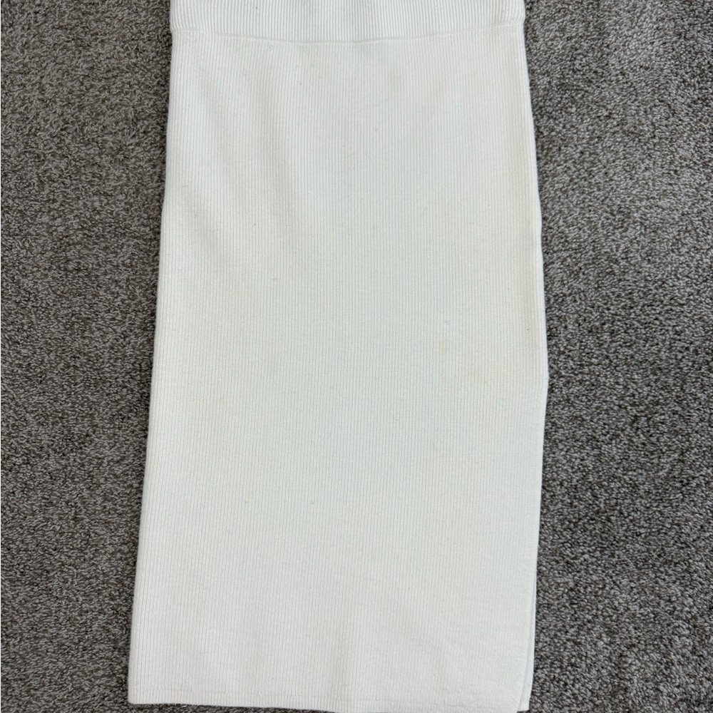 Abercrombie & Fitch White sweater skirt
